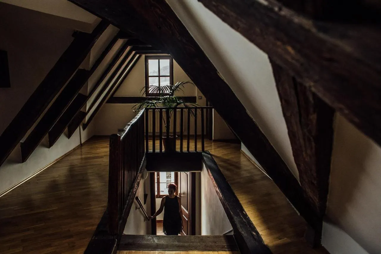Residence Thunovska