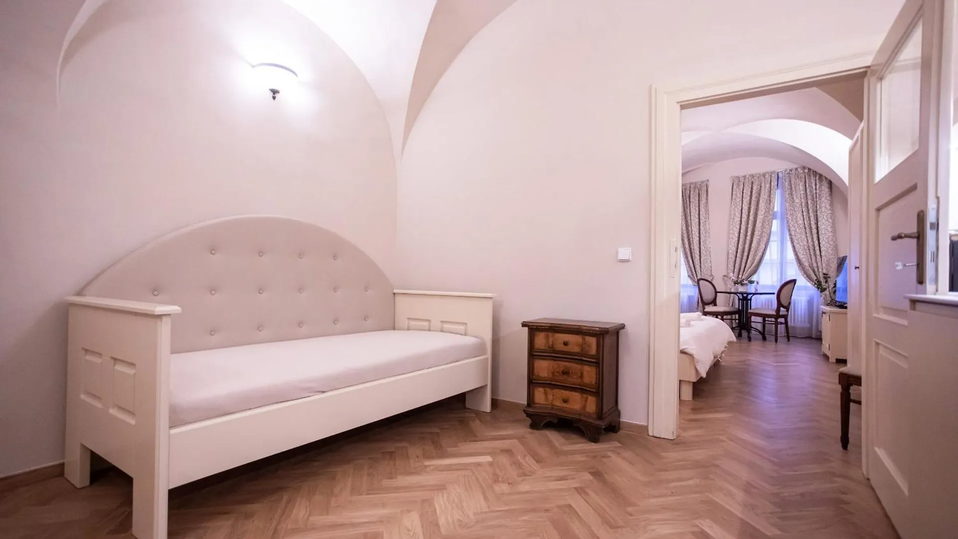 Residence Thunovska Prága